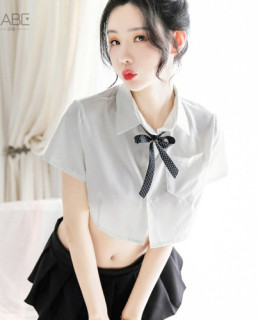 화이트 크롭 애트모스 세일러 세트