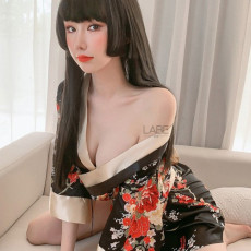 블랙 플라워 오프숄더 기모노